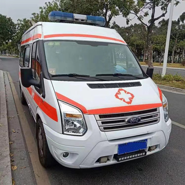 青山用途不同,救护车装备标准也不同